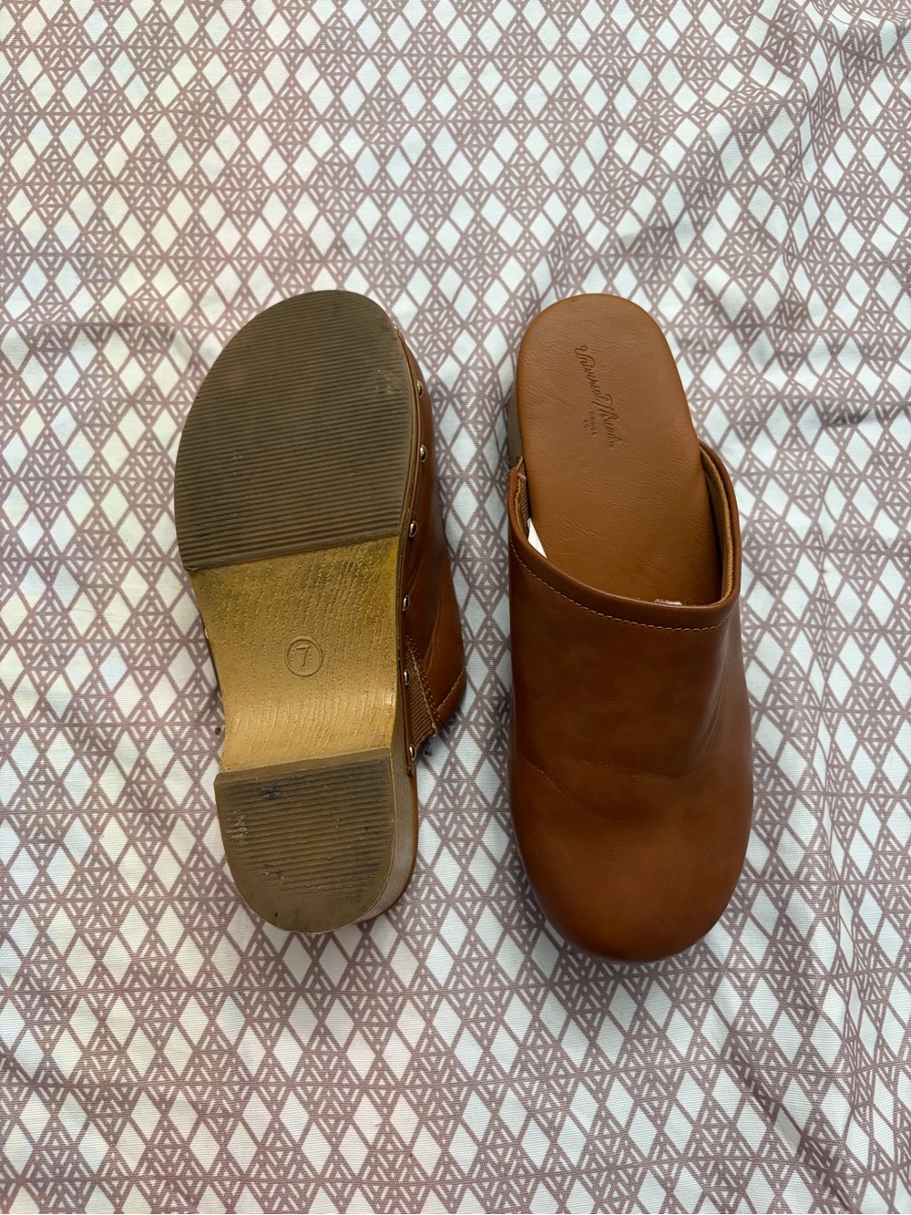 Universal Thread Brown Leather Clogs with gold details - Picture 5 of 5